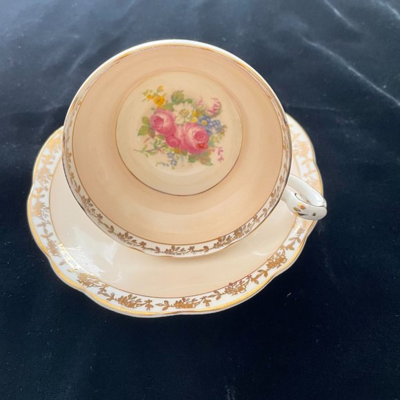 Vintage Foley wide mouth tea cup and saucer - Picture 2 of 8